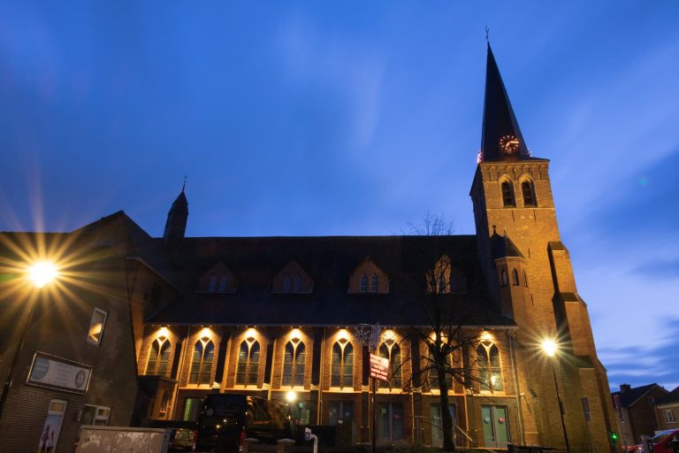 Kerk sprundel zijaanzicht