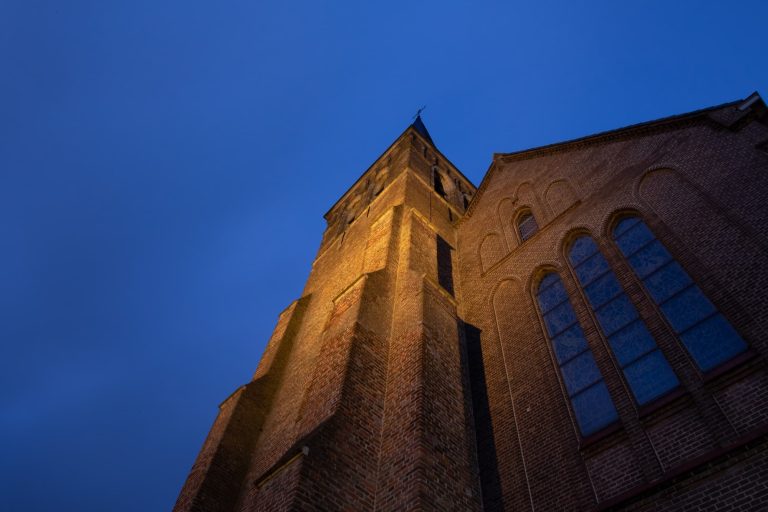 Kerk sprundel onderaanzicht