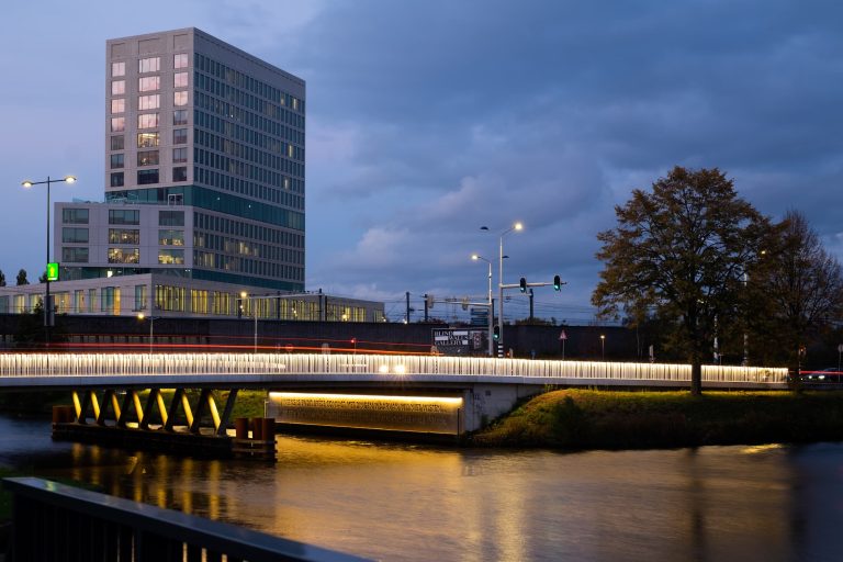 Brug verlichten Koning Willem-Alexanderbrug Breda (KWA)