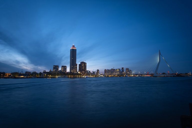 Gebouw verlichten Zalmhaven Rotterdam