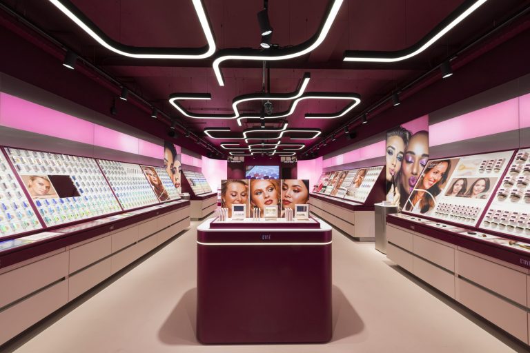 L’OYÉ Cosmetics