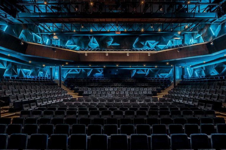 Theater Spant! vooraanzicht blauwe verlichting